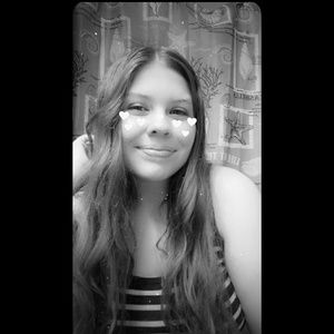 Meet your Posher, Ella